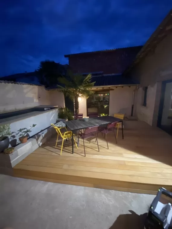 Réalisation d’une terrasse bois à Villeneuve , Villefranche-sur-Saône, Neos